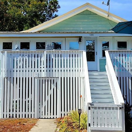 1201 Lovell Avenue By Tybee Beach Vacation Rentals Tybee Island Bagian luar foto